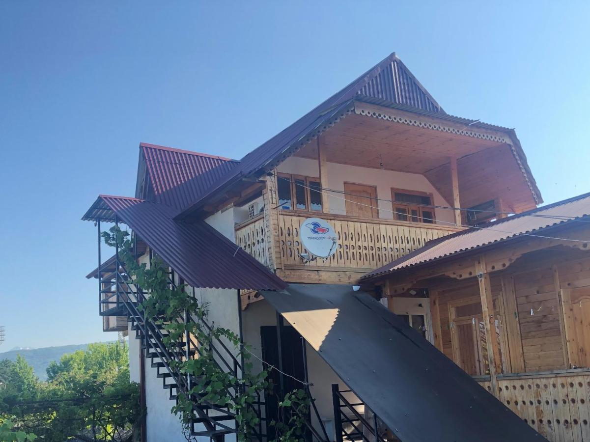 Гостевой Дом Тина Sukhumi Ngoại thất bức ảnh